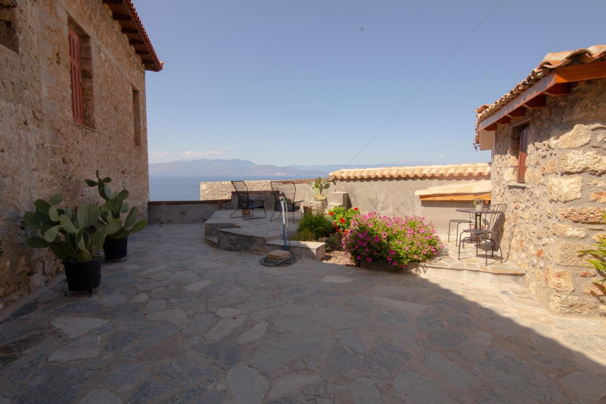 Fteri Stone House In Platanos, Akrata Apartman Kültér fotó