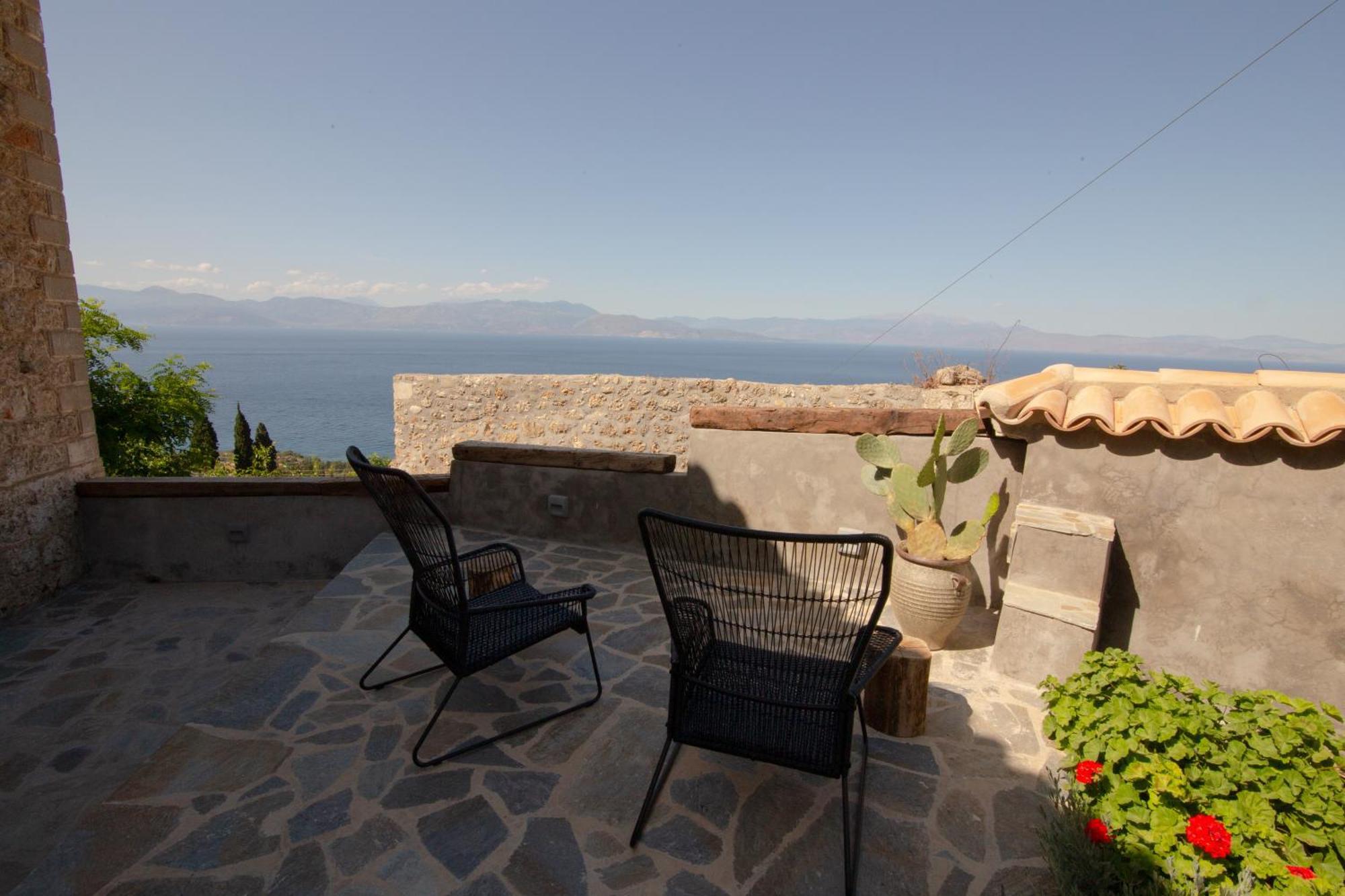 Fteri Stone House In Platanos, Akrata Apartman Kültér fotó