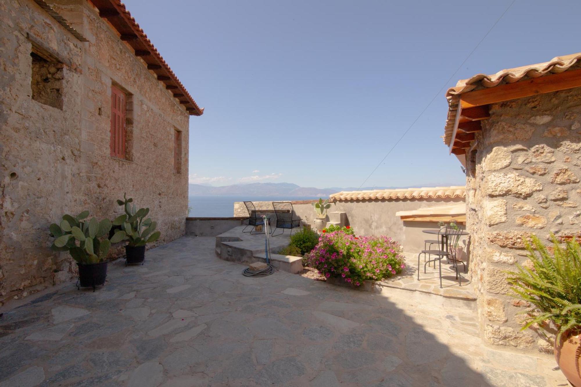 Fteri Stone House In Platanos, Akrata Apartman Kültér fotó